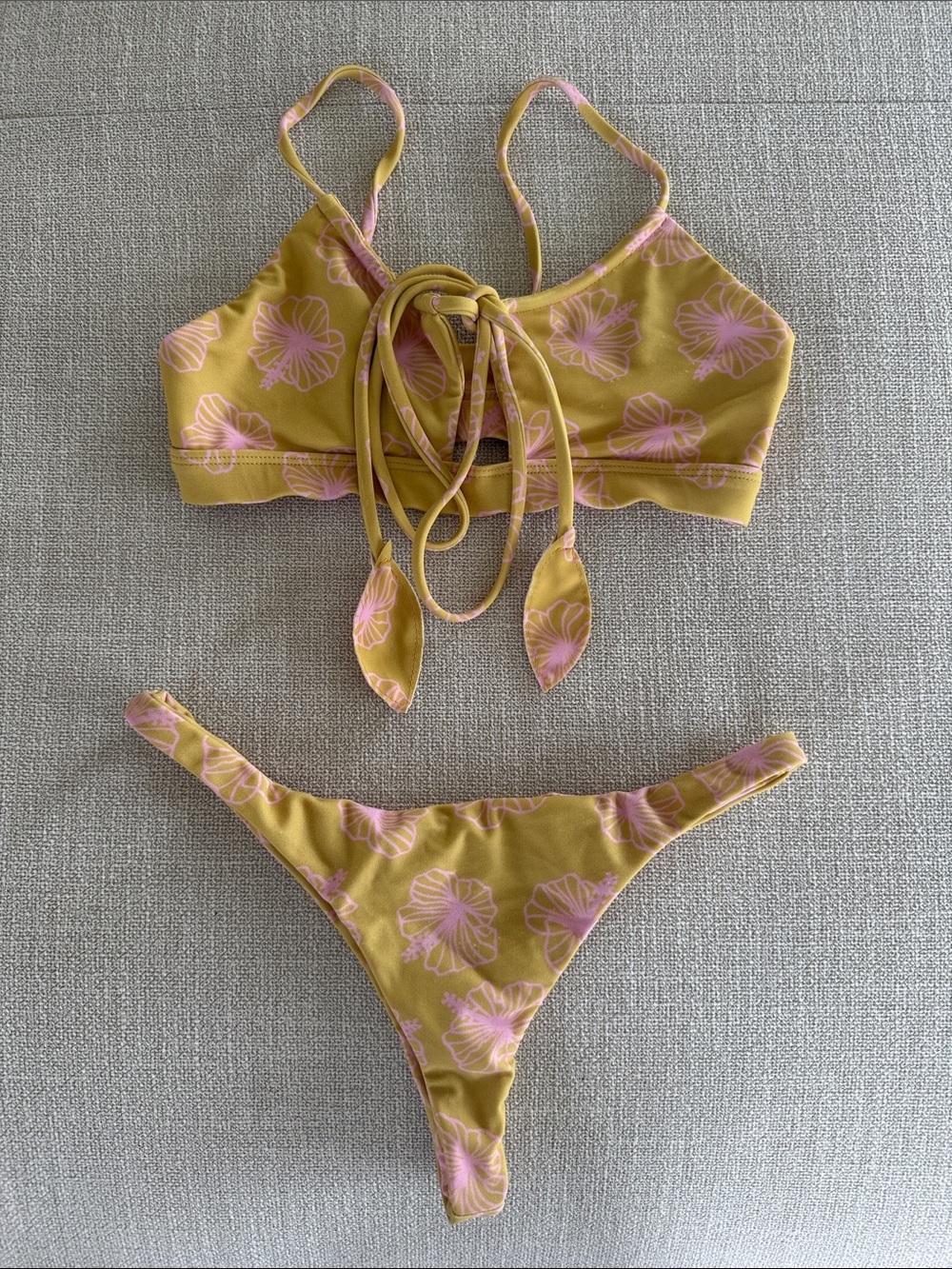 BENOA HONEY HIBISCUS SET